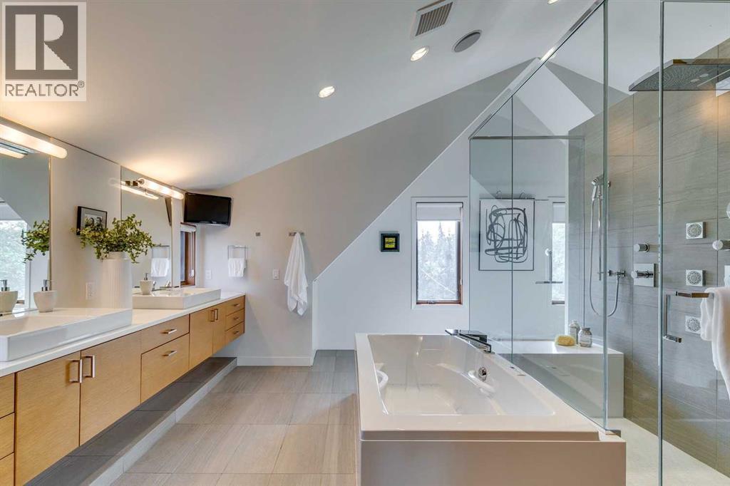 Single Family House for Sale in  Sunderland Avenue SW Scarboro Calgary 