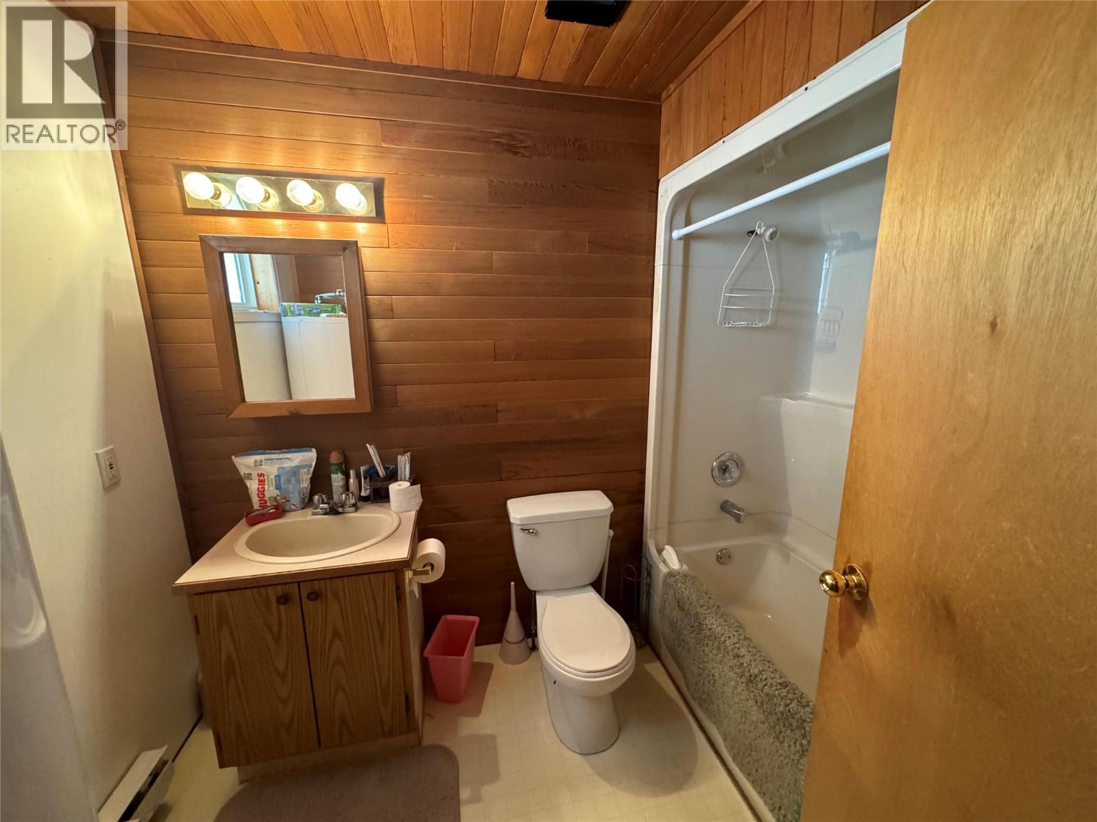 4288 Princeton Summerland Road, Princeton