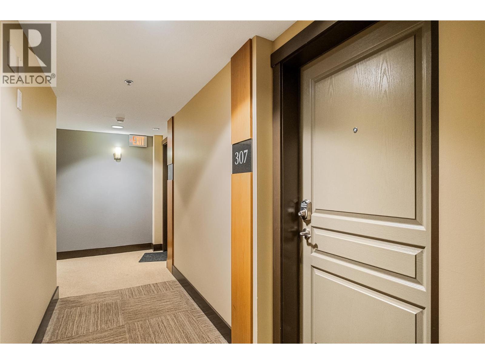 307 1093 Sunset Drive, Kelowna