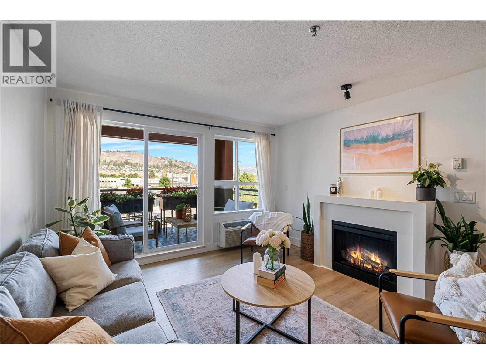 307 1093 Sunset Drive, Kelowna