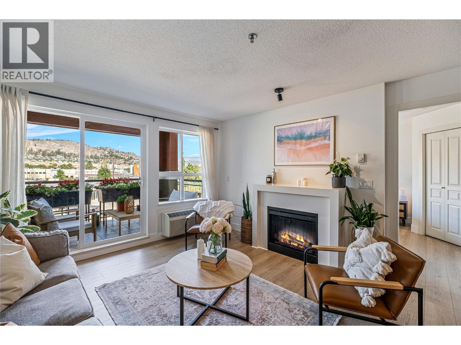 307 1093 Sunset Drive, Kelowna