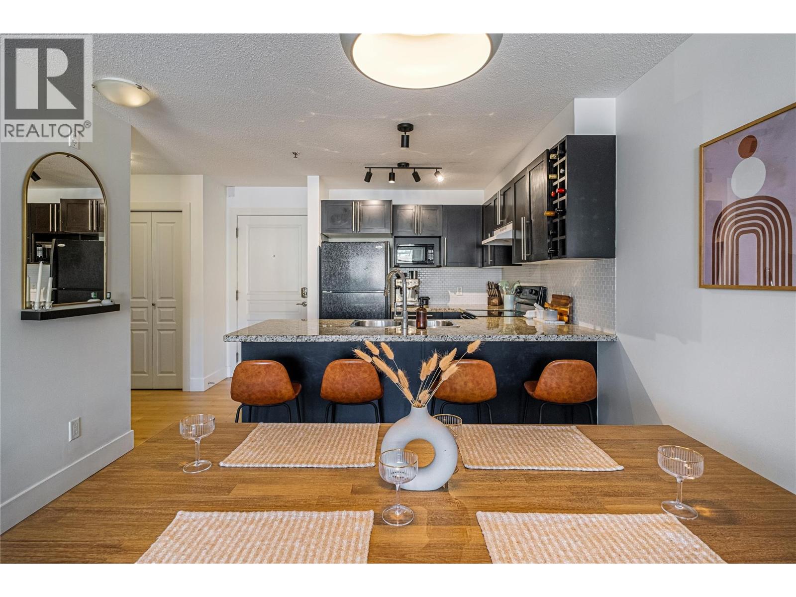 307 1093 Sunset Drive, Kelowna