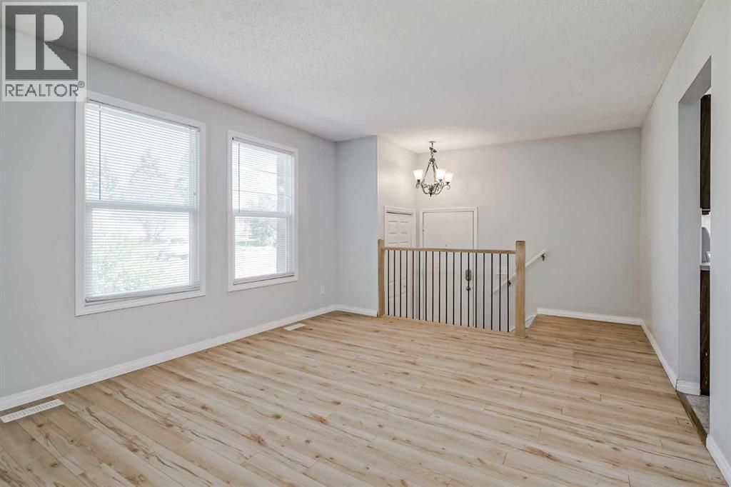 Single Family House Bungalow for Sale in  Rundlelawn Court NE Rundle Calgary 