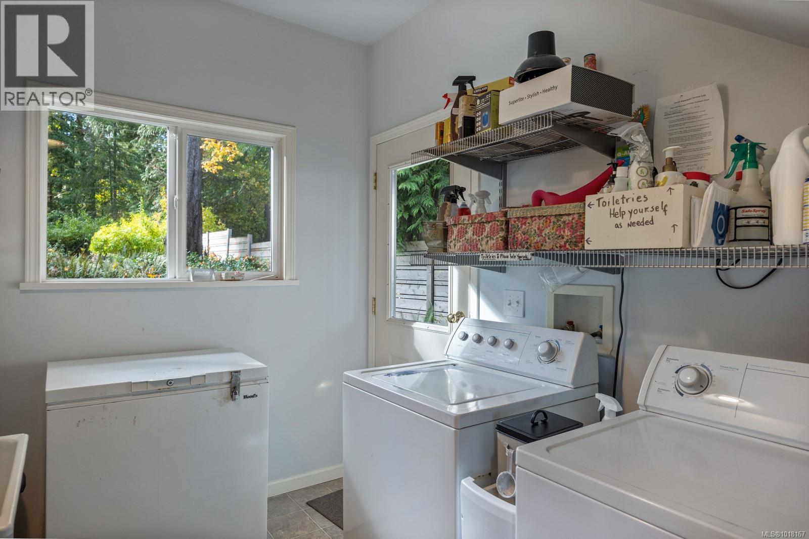 3495 Harwood Rd, Hornby Island