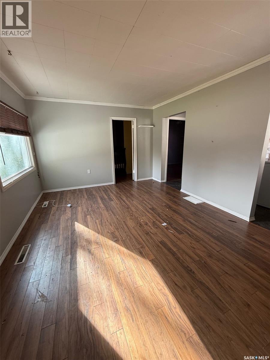 Single Family House Bungalow for Sale in  Merritt CRESCENT Regina 