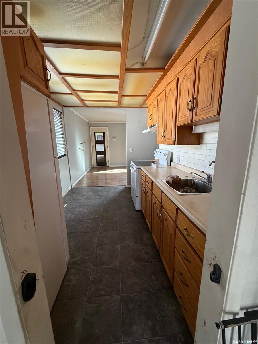 Single Family House Bungalow for Sale in  Merritt CRESCENT Regina 