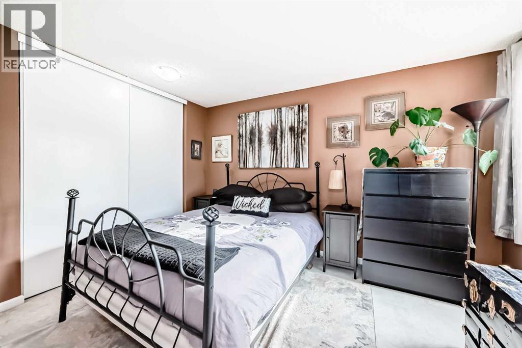 Single Family House for Sale in   Glamis Drive SW Glamorgan Calgary 