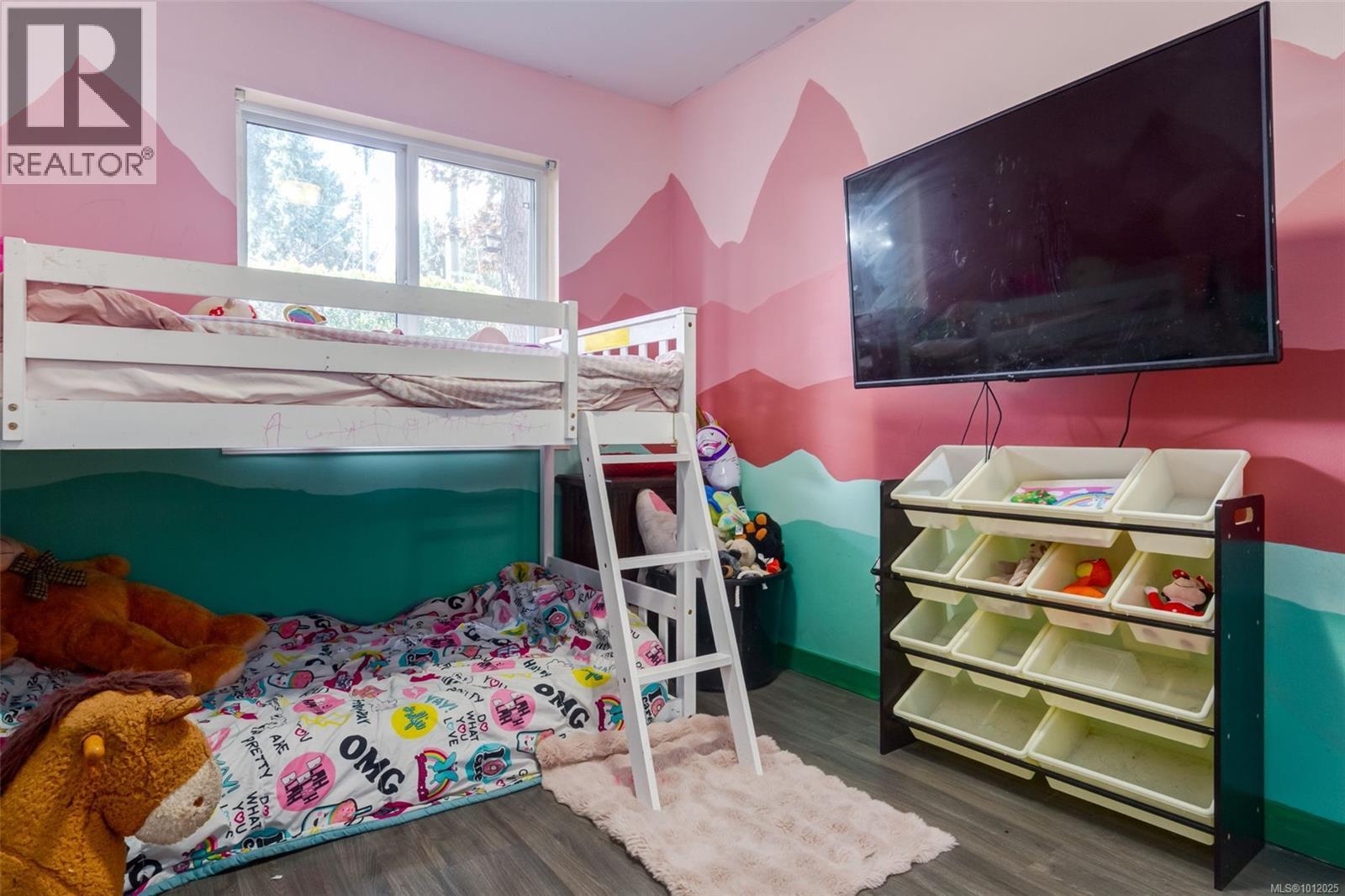 6422 Dover Rd, Nanaimo