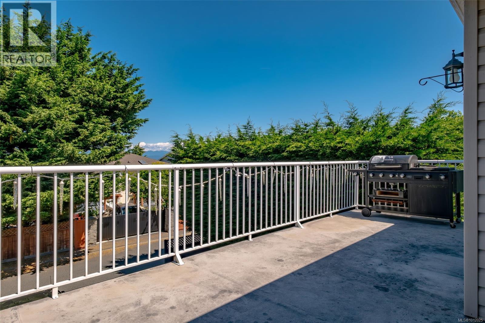 6422 Dover Rd, Nanaimo