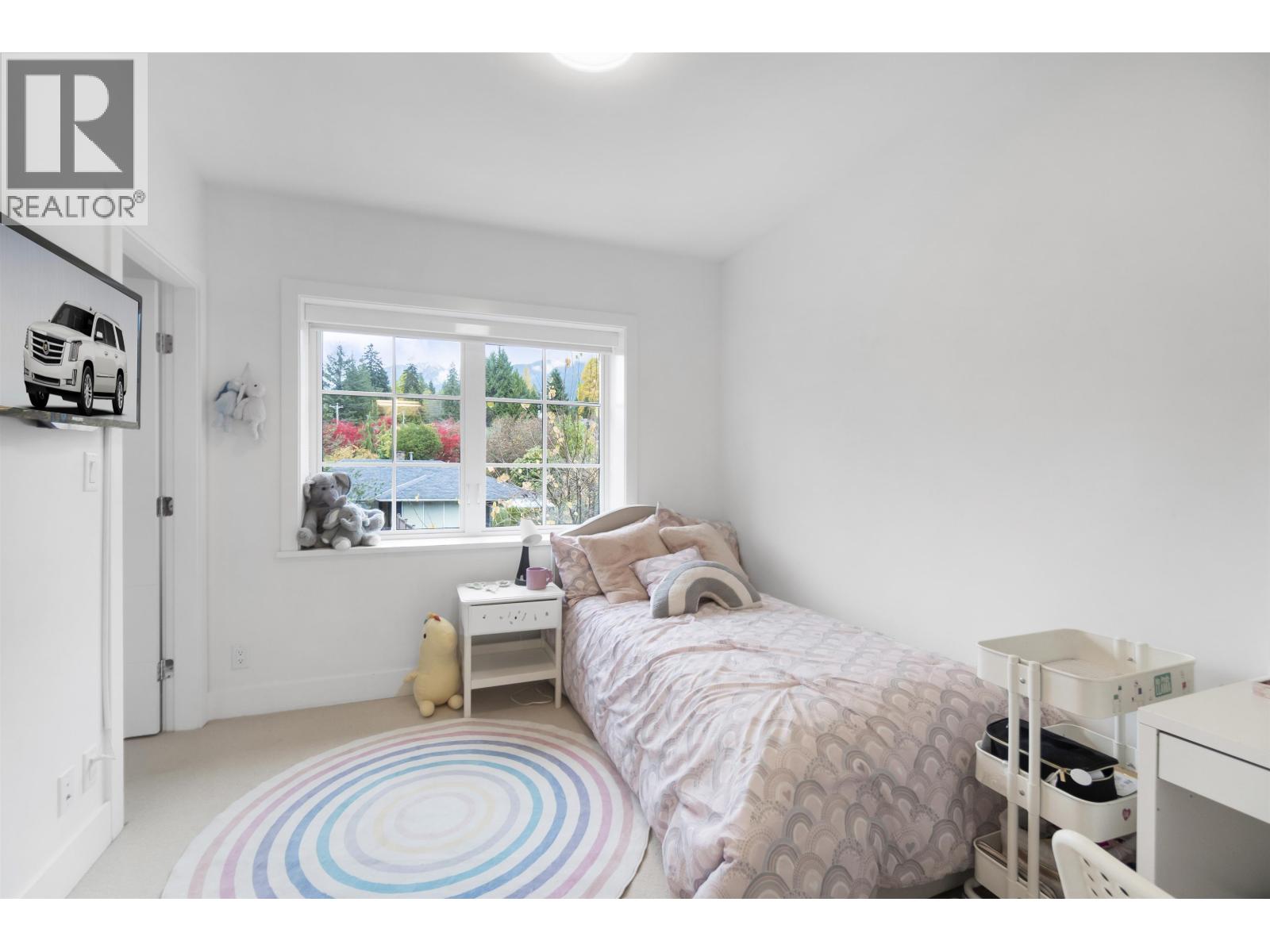 5 1133 RIDGEWOOD DRIVE, North Vancouver