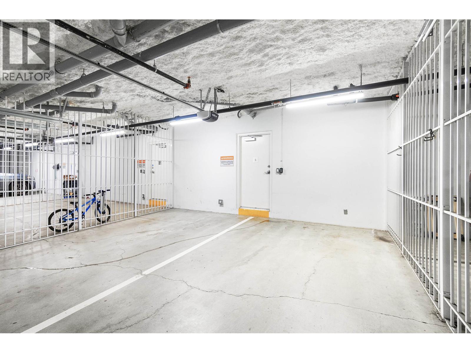 5 1133 RIDGEWOOD DRIVE, North Vancouver