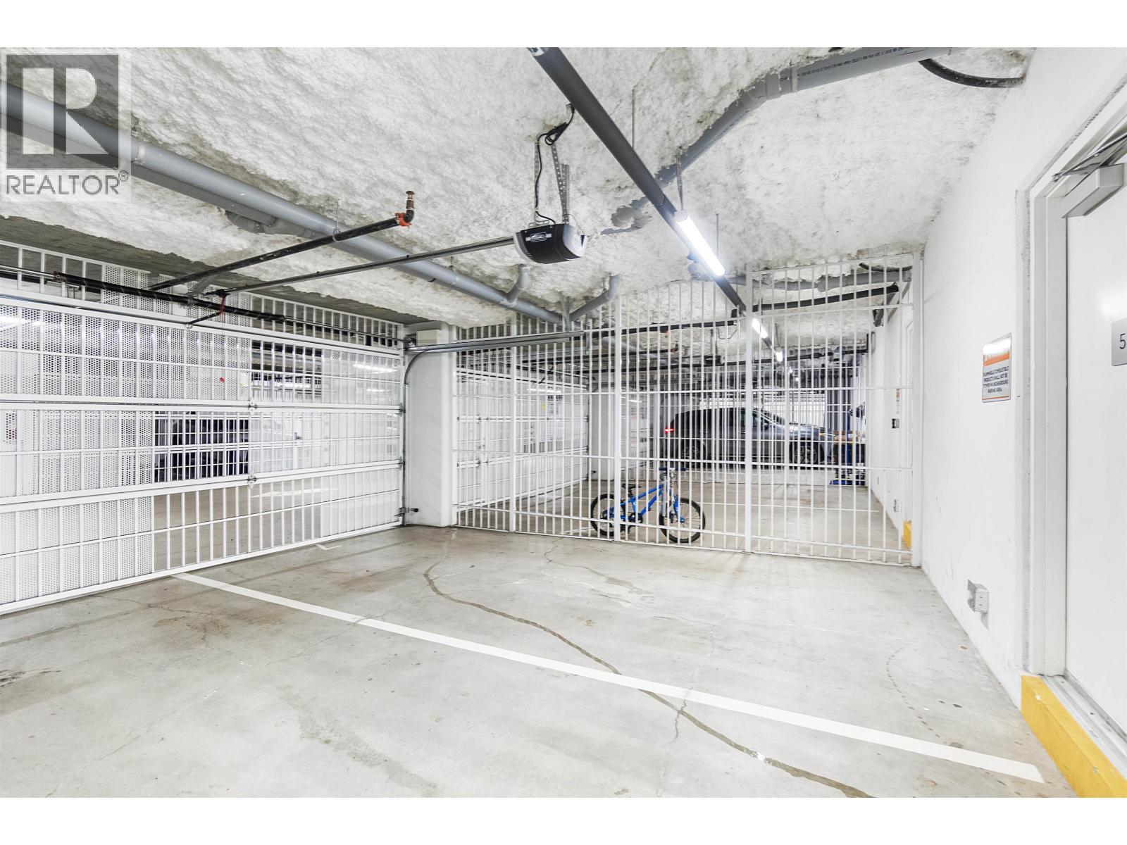 5 1133 RIDGEWOOD DRIVE, North Vancouver