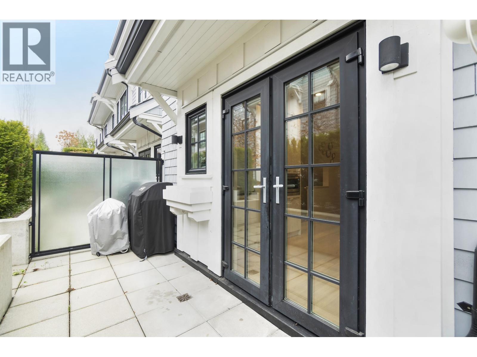 5 1133 RIDGEWOOD DRIVE, North Vancouver