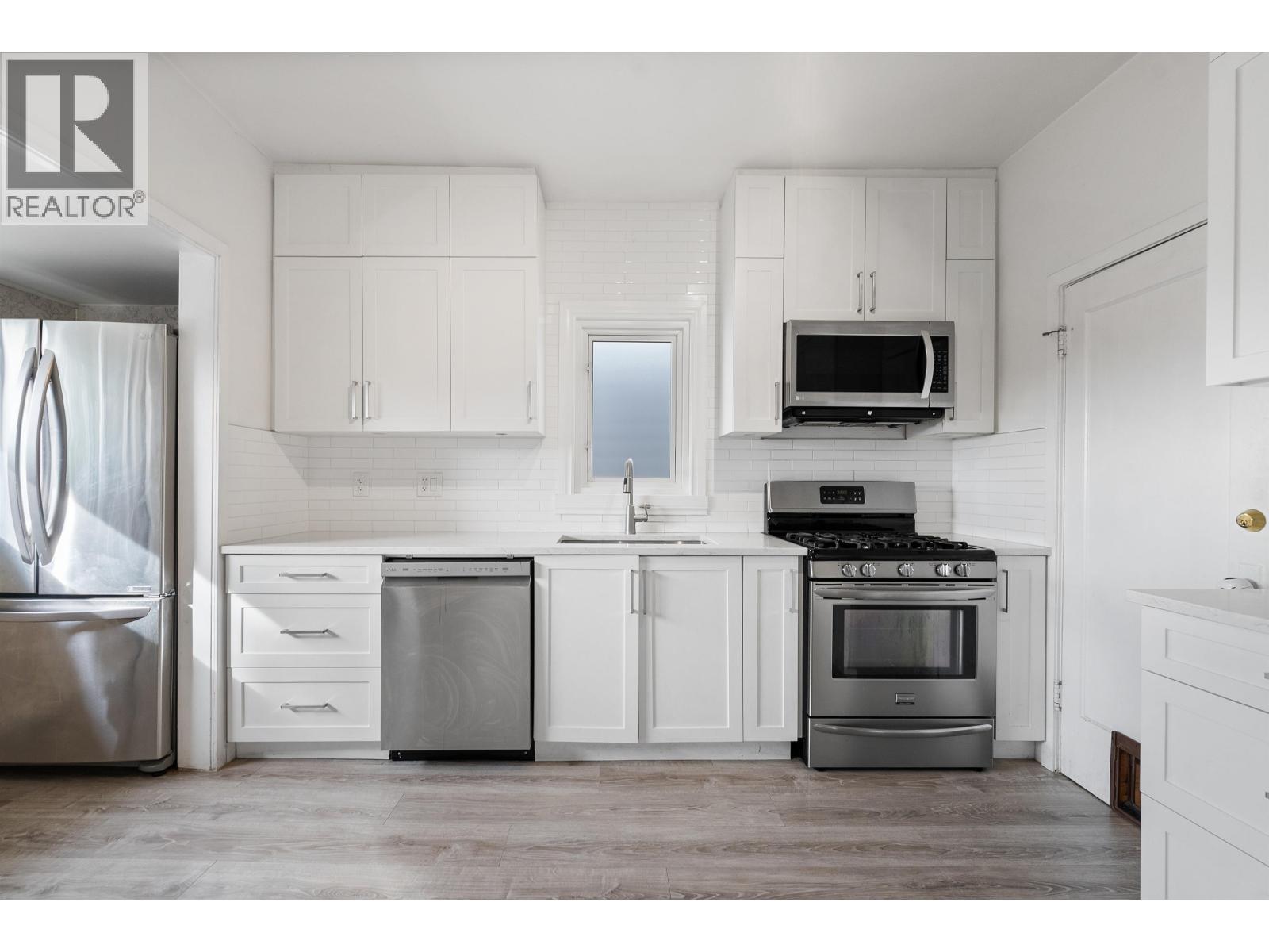 1732 E 3RD AVENUE, Vancouver