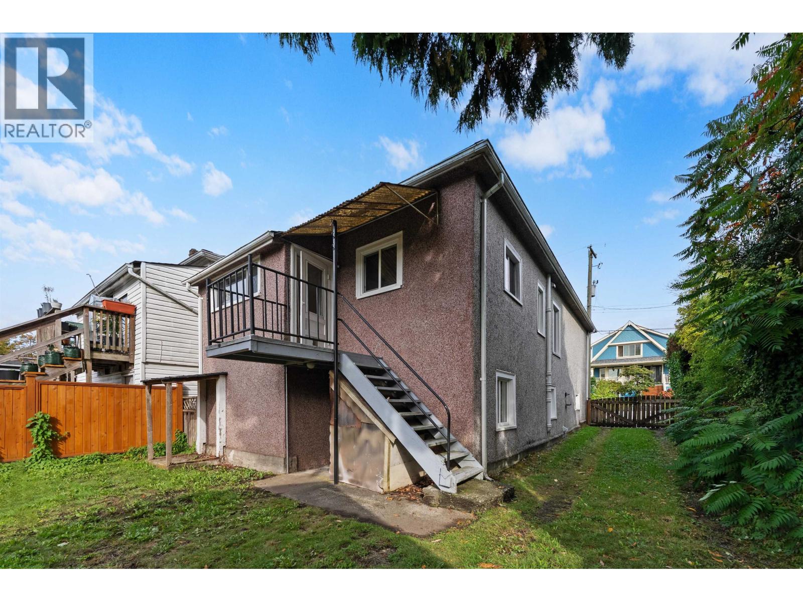 1732 E 3RD AVENUE, Vancouver