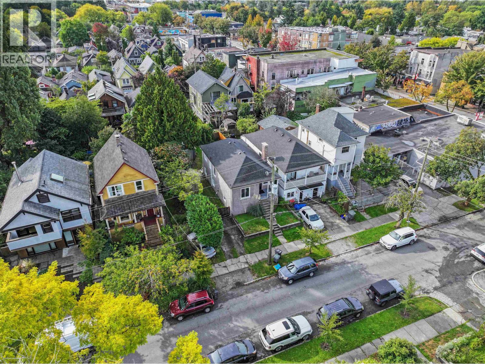 1732 E 3RD AVENUE, Vancouver