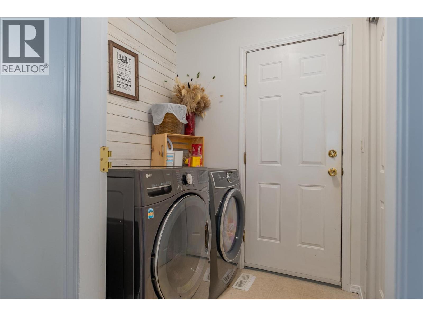 1518 3B Highway, Fruitvale