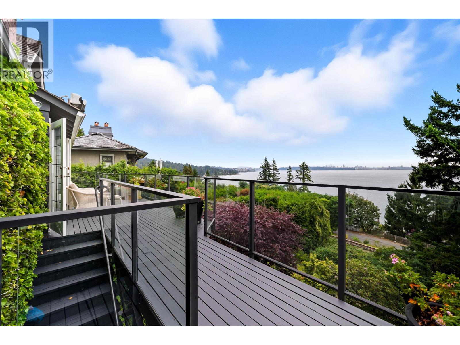 3654 CREERY AVENUE, West Vancouver
