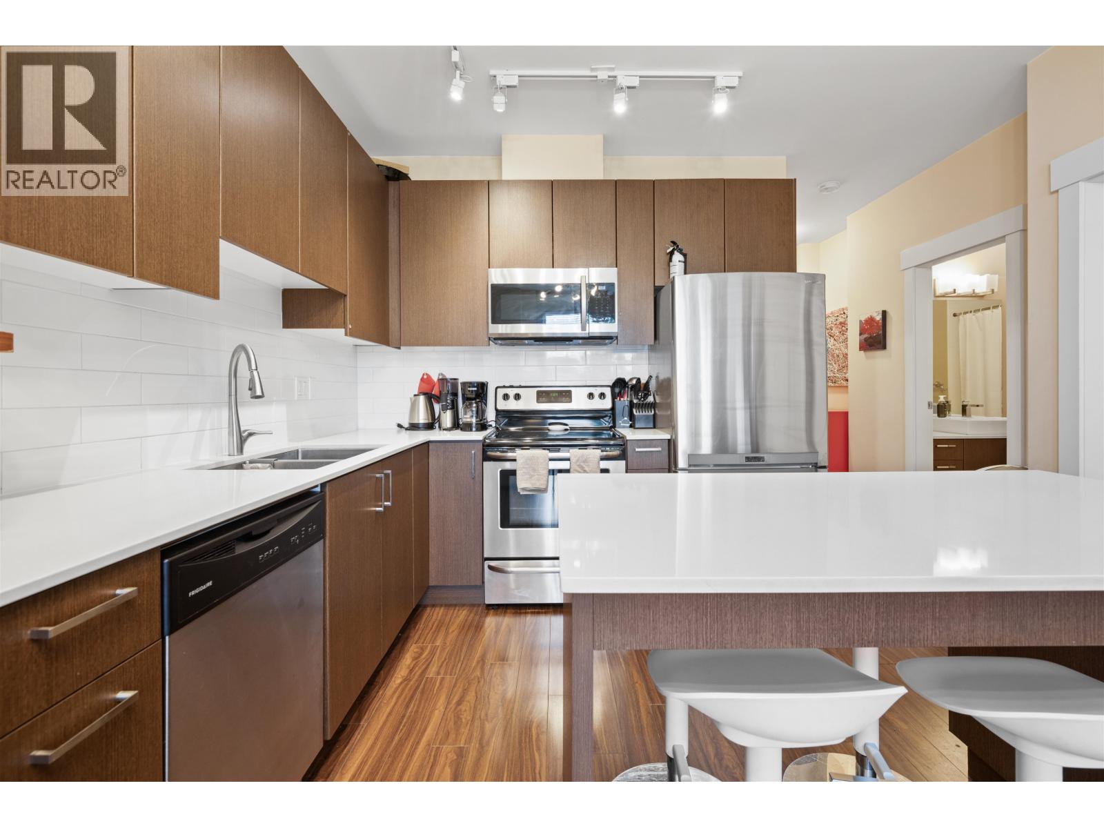 307 2351 KELLY AVENUE, Port Coquitlam