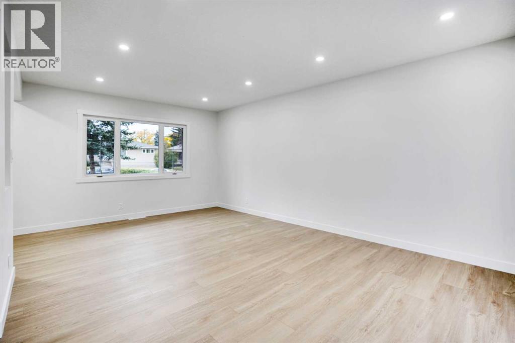 Single Family House Bungalow for Sale in  Buckthorn Road NW Thorncliffe Calgary 