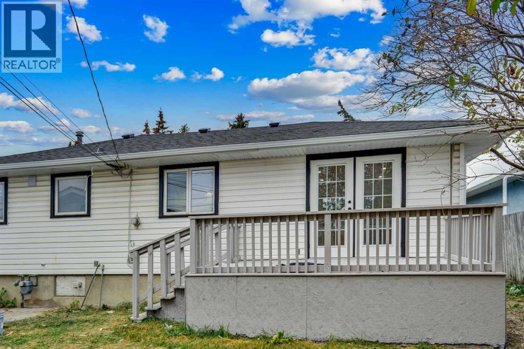 Single Family House Bungalow for Sale in  Buckthorn Road NW Thorncliffe Calgary 