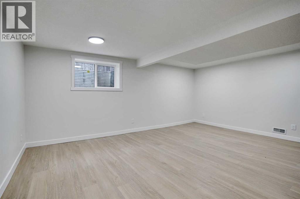 Single Family House Bungalow for Sale in  Buckthorn Road NW Thorncliffe Calgary 