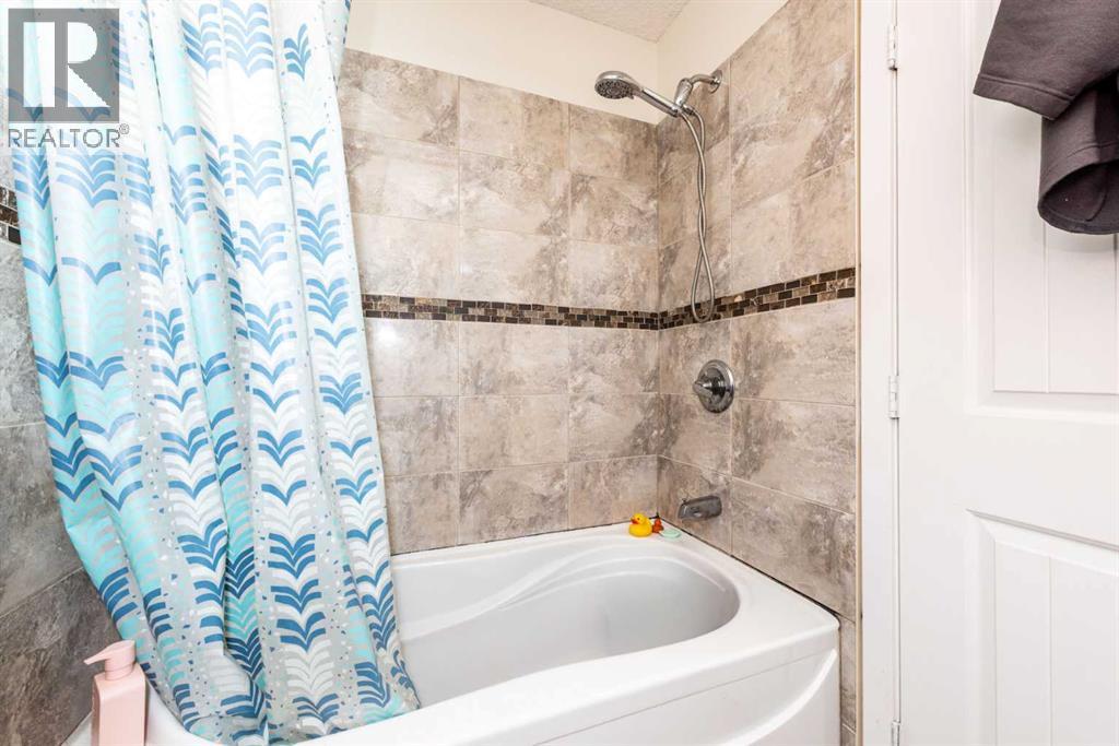 Single Family House Bi-level for Sale in  Martindale Boulevard NE Martindale Calgary 