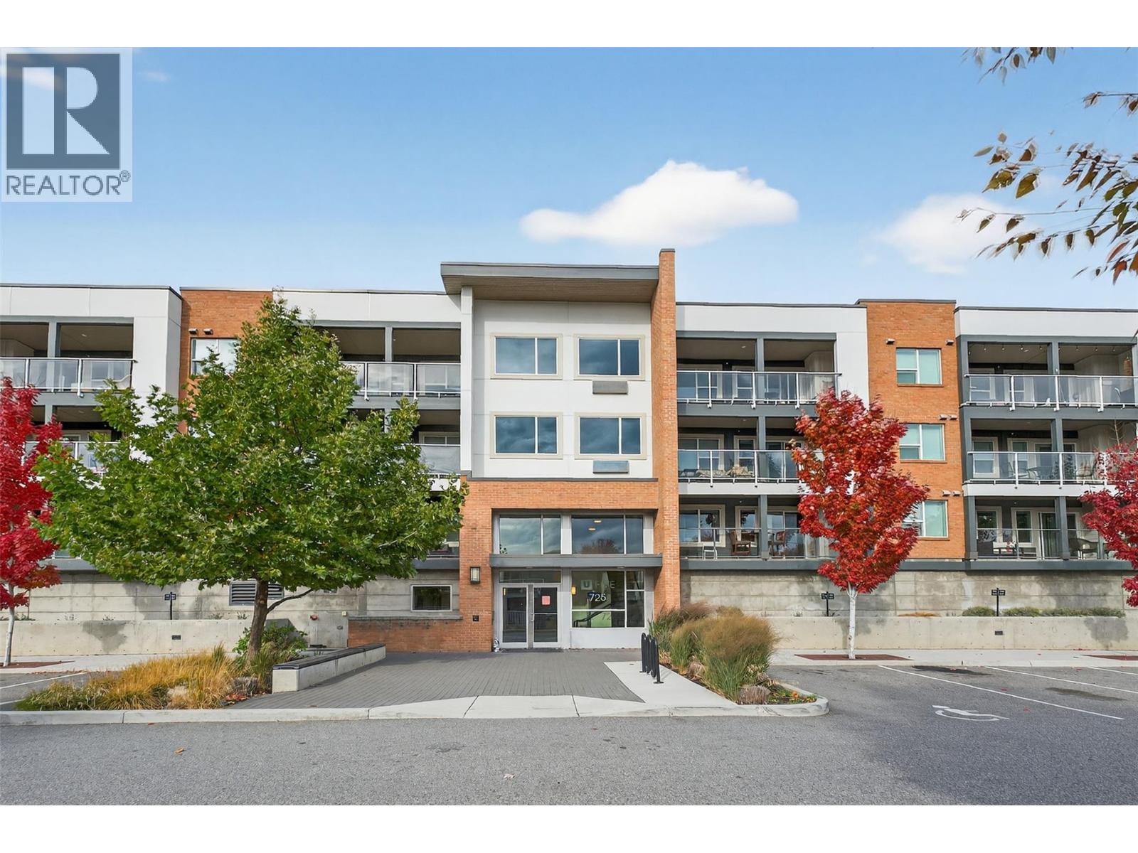 222 725 Academy Way, Kelowna