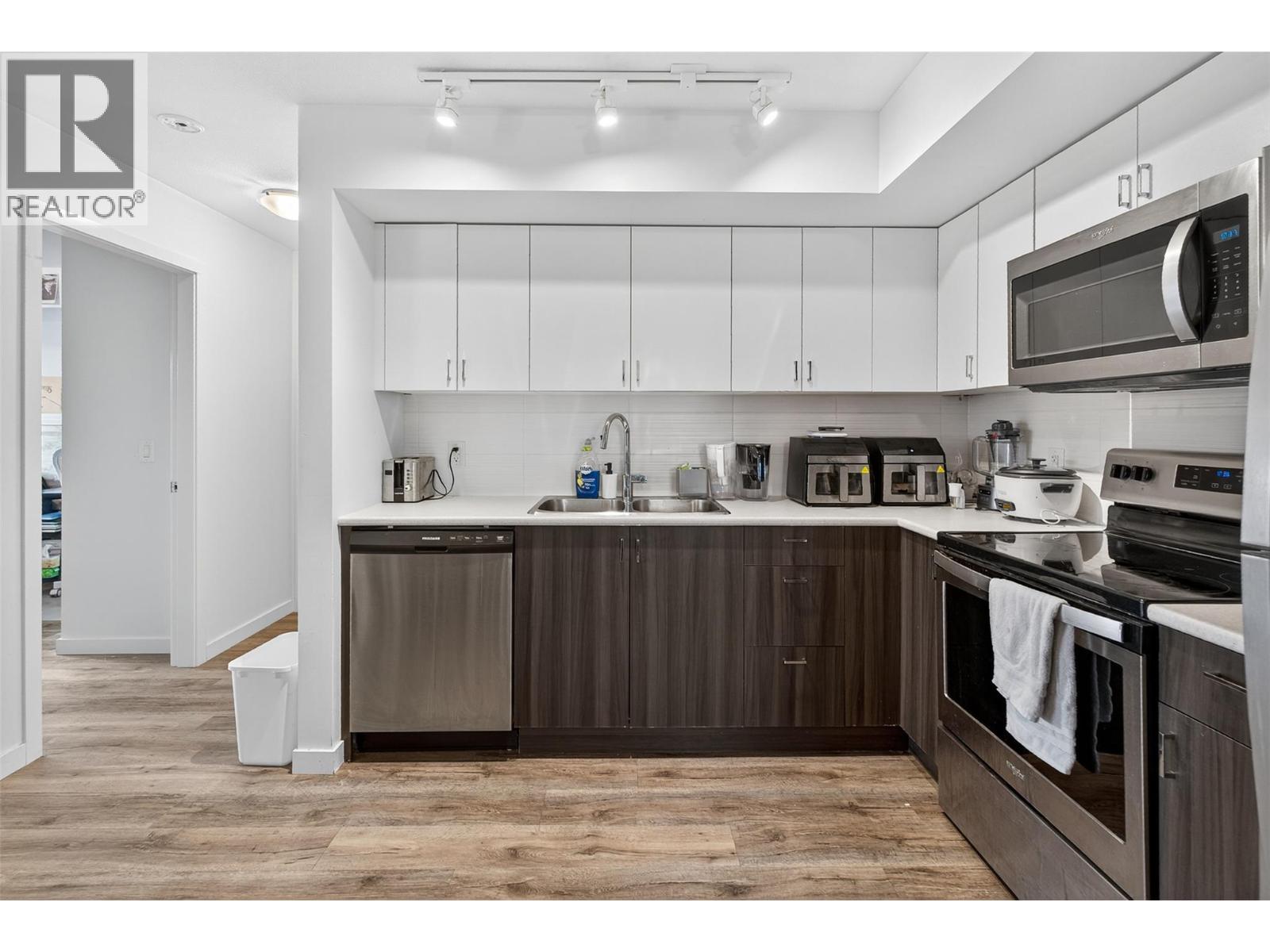 222 725 Academy Way, Kelowna