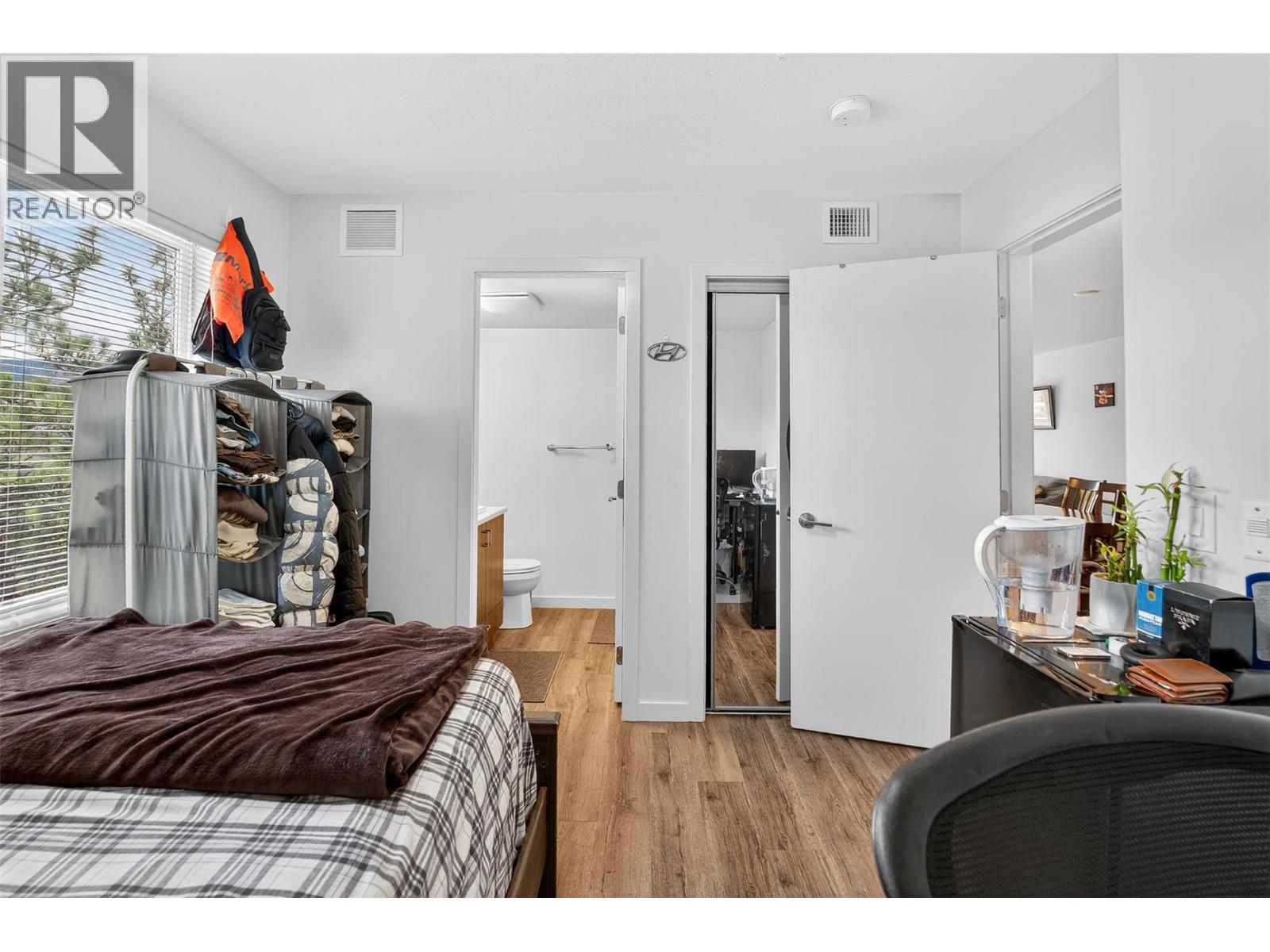 222 725 Academy Way, Kelowna