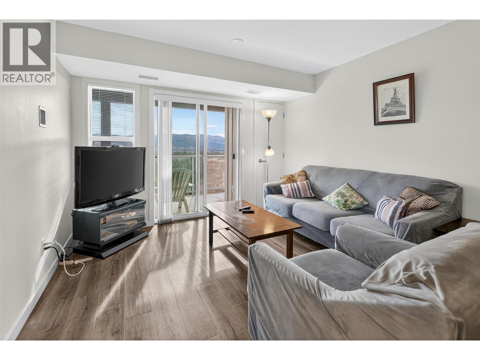 222 725 Academy Way, Kelowna