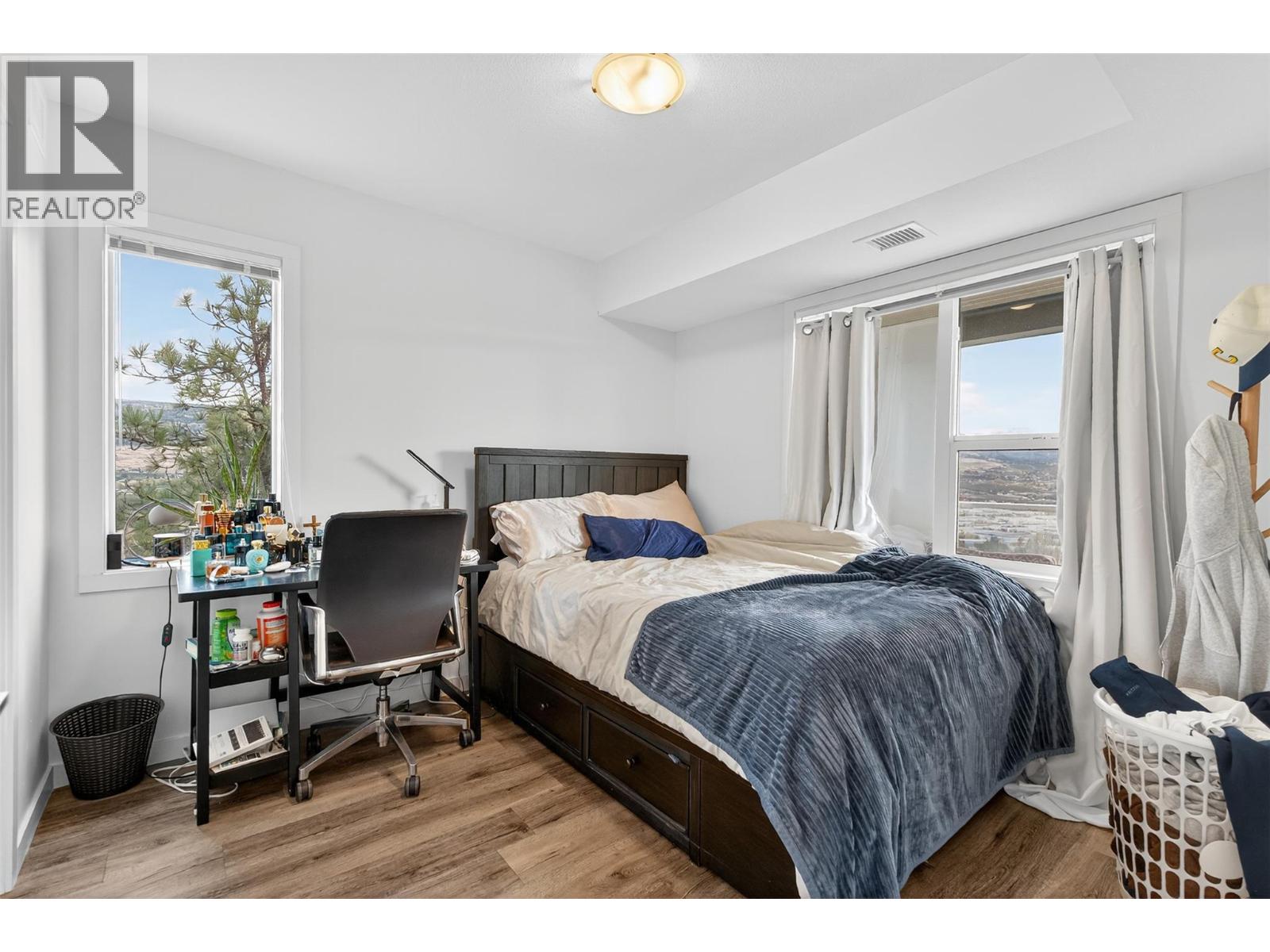 222 725 Academy Way, Kelowna