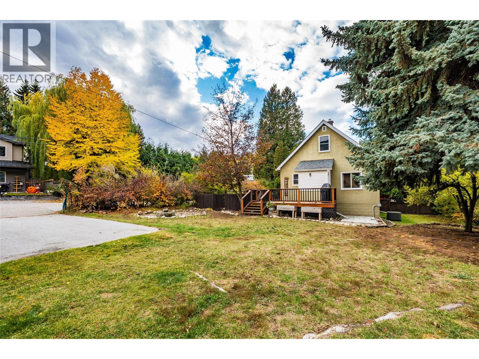 2829 5th Avenue, Castlegar