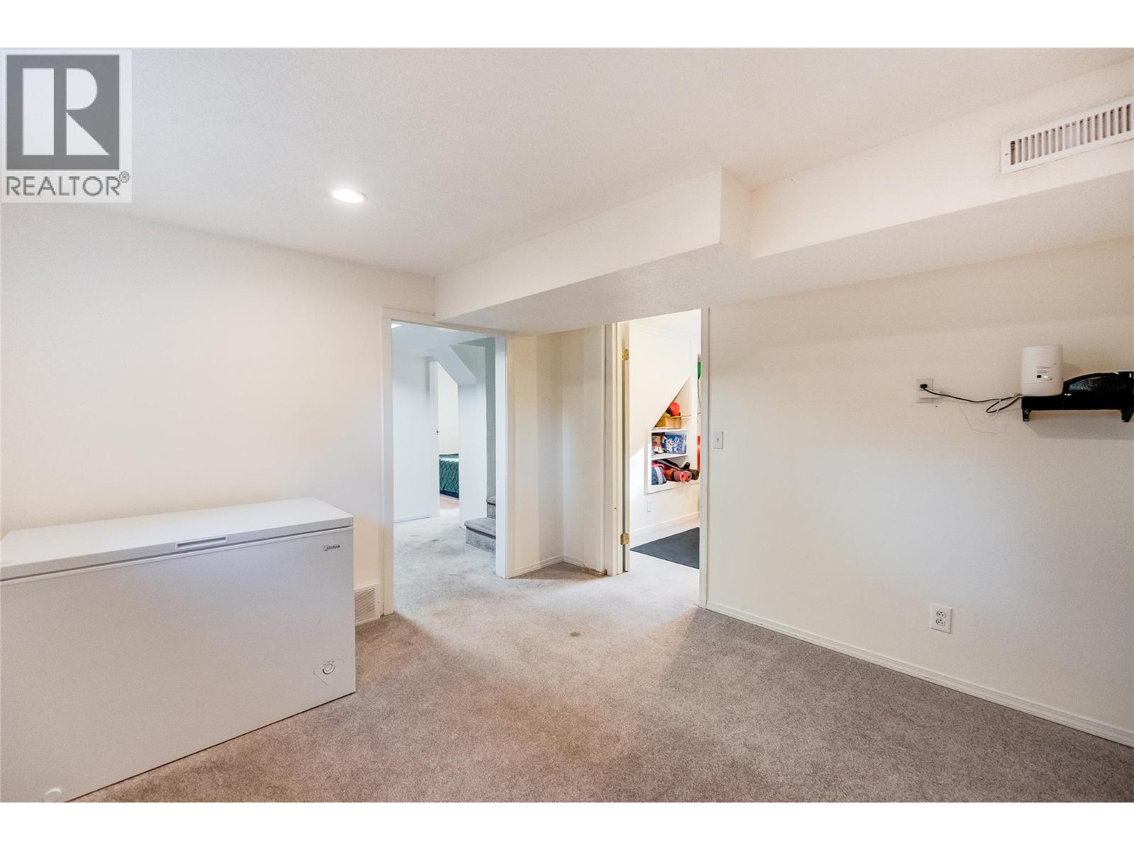 2829 5th Avenue, Castlegar