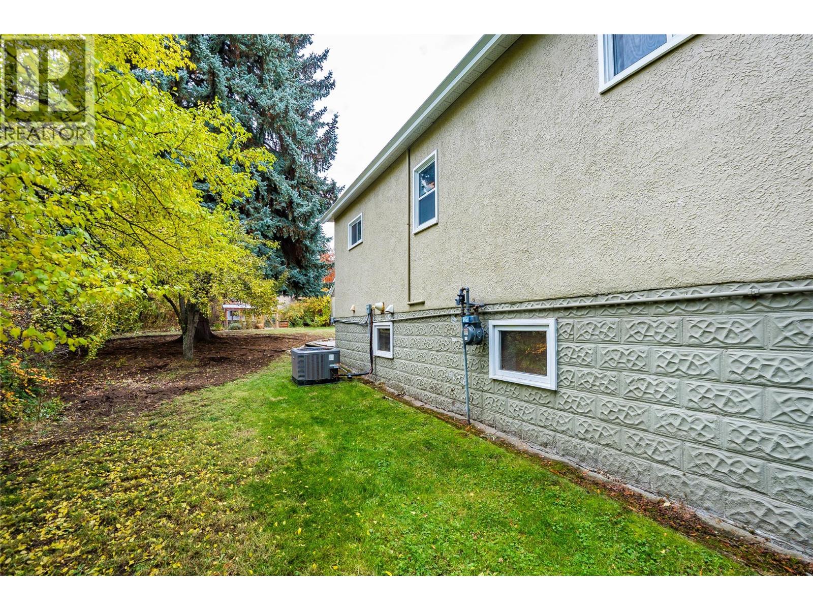 2829 5th Avenue, Castlegar