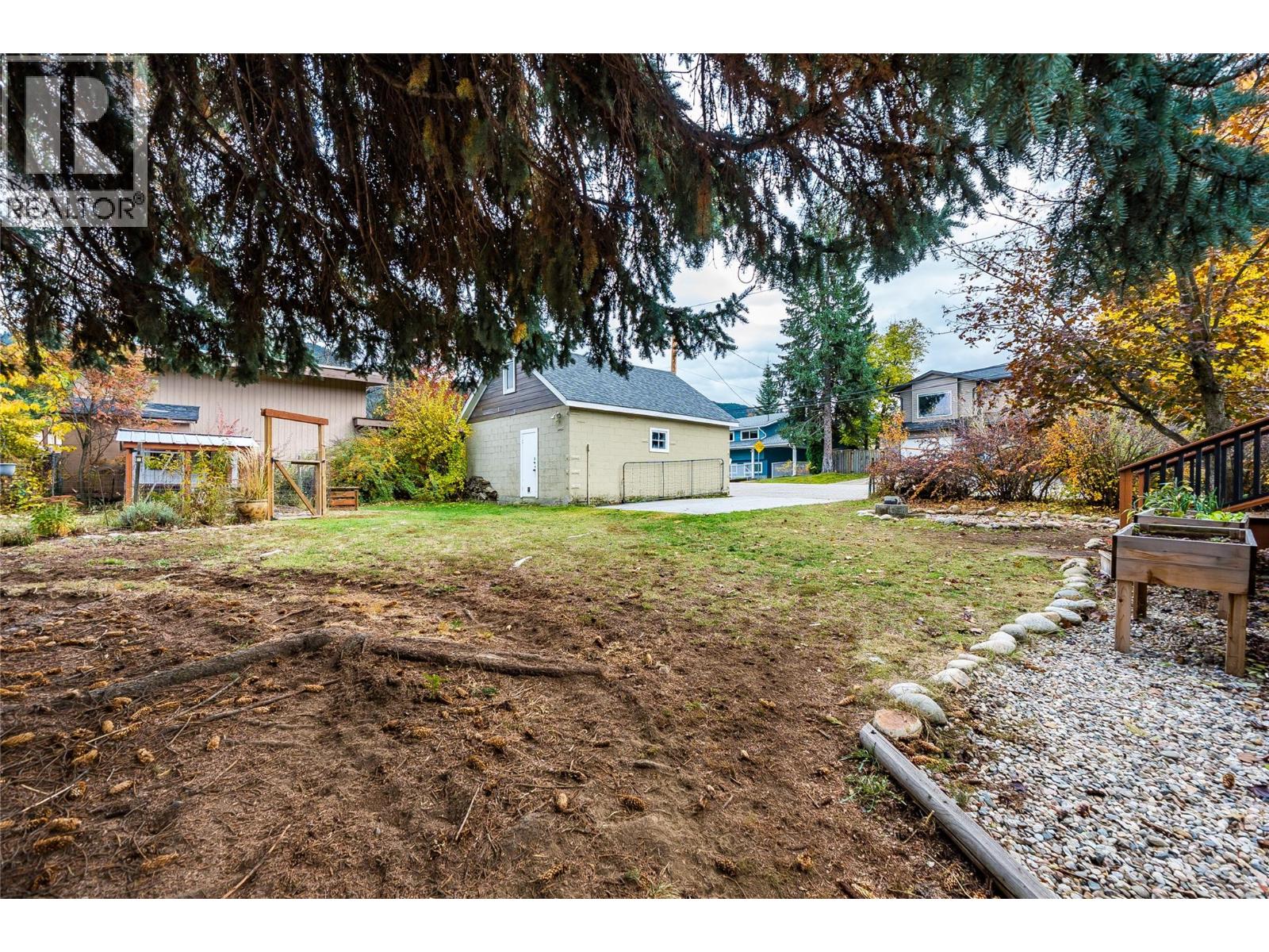 2829 5th Avenue, Castlegar