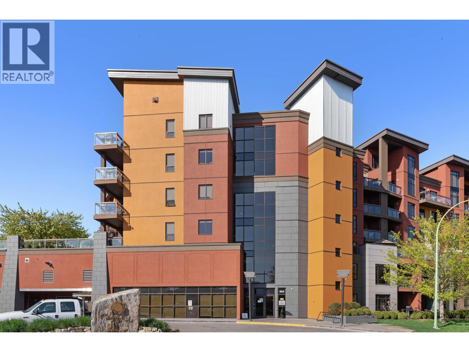 543 654 Cook Road, Kelowna