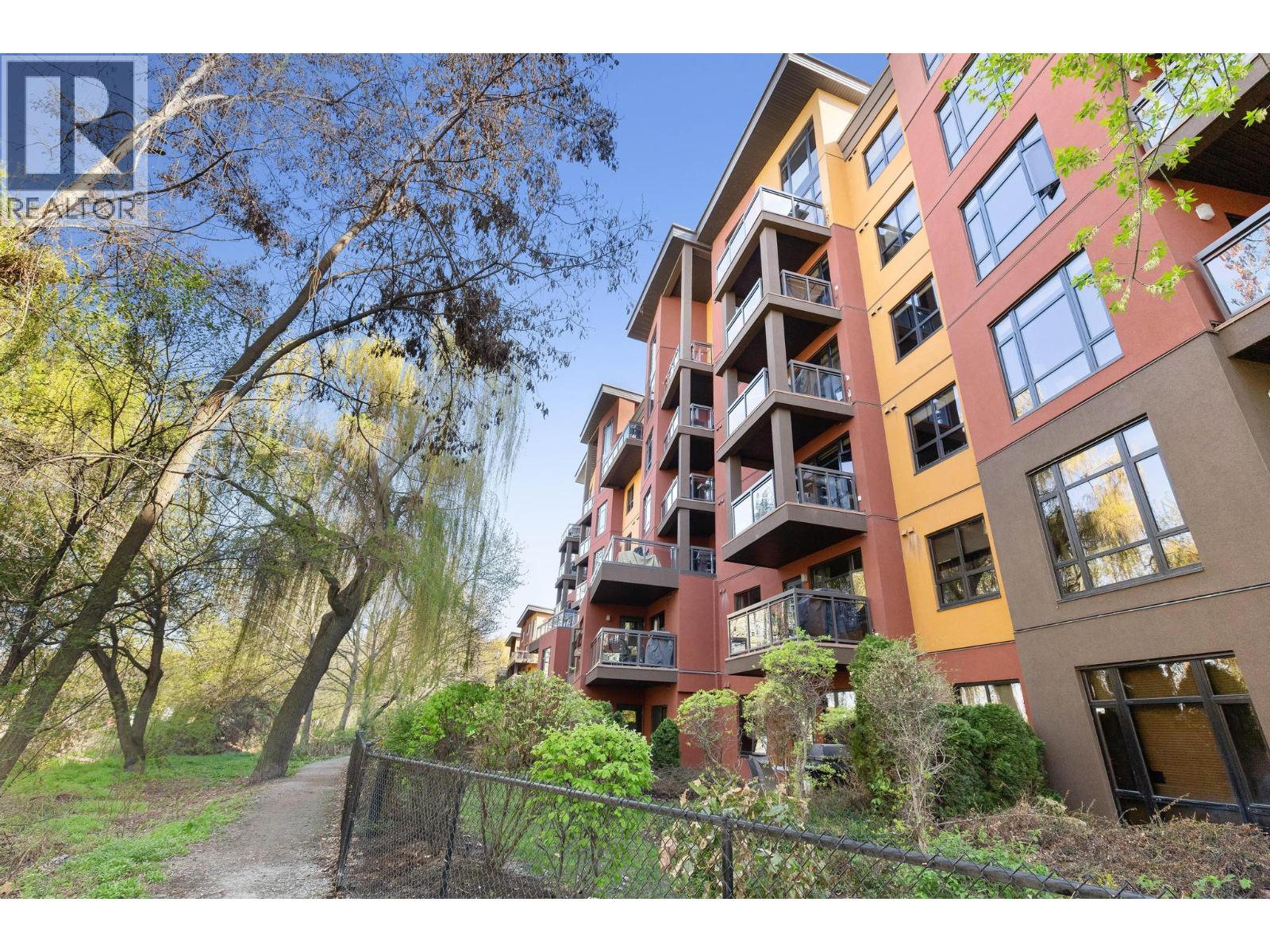 543 654 Cook Road, Kelowna