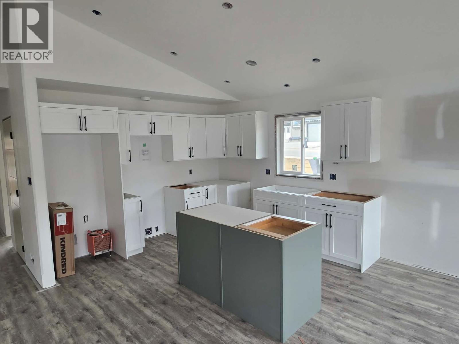 1537 Grandview Drive, Castlegar