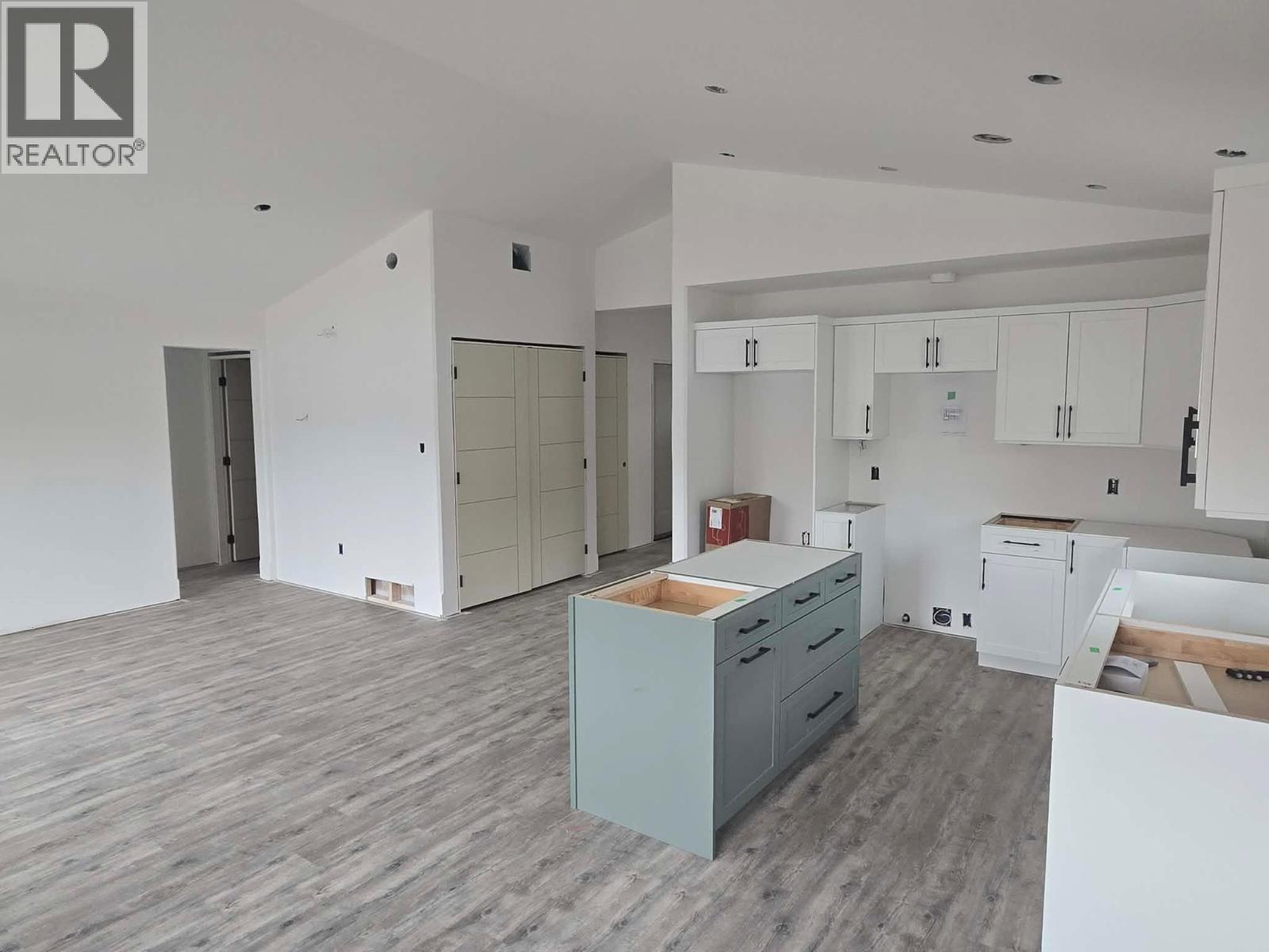 1537 Grandview Drive, Castlegar