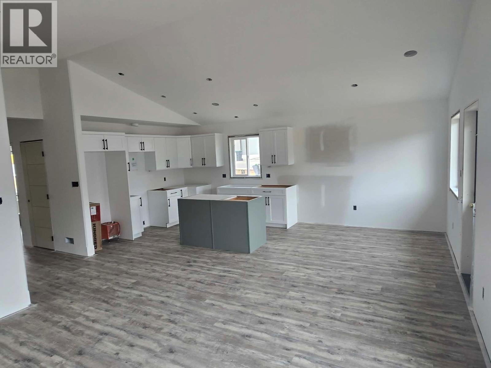 1537 Grandview Drive, Castlegar