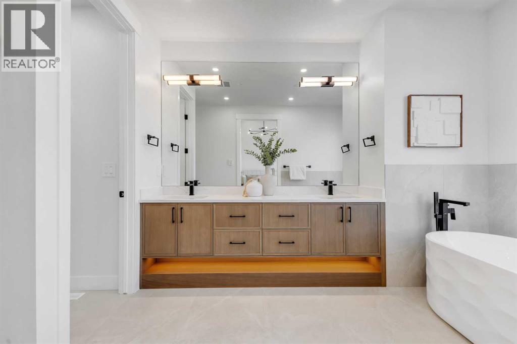 Single Family House for Sale in  Cochrane Road NW Banff Trail Calgary 