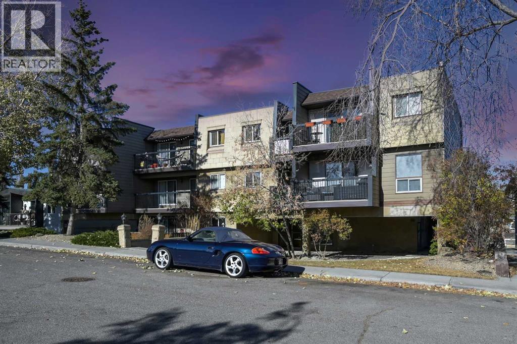 Single Family House for Sale in   A Avenue SW Parkhill Calgary 