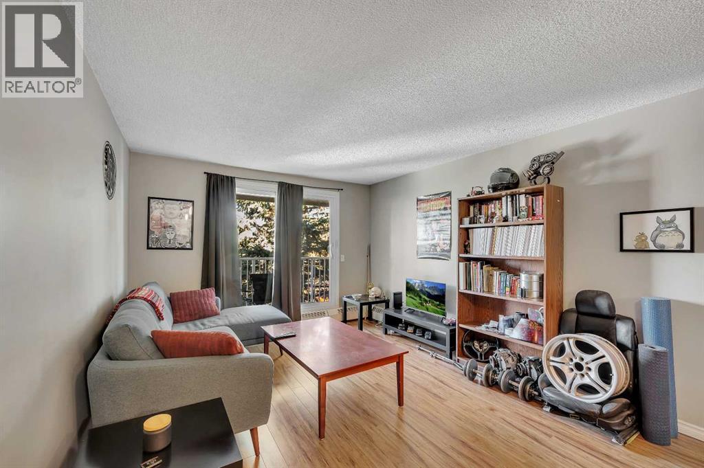 Single Family House for Sale in    Avenue NE Tuxedo Park Calgary 