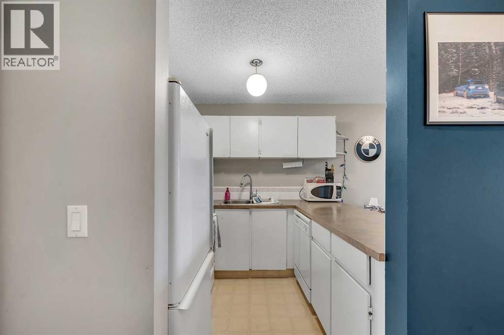 Single Family House for Sale in    Avenue NE Tuxedo Park Calgary 