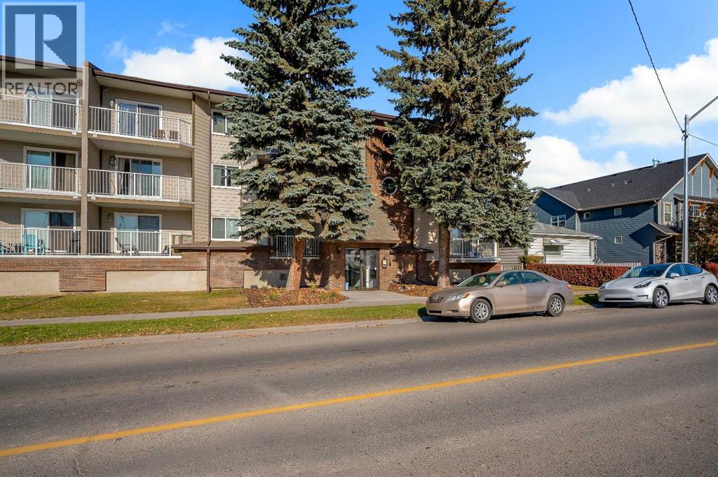 Single Family House for Sale in    Avenue NE Tuxedo Park Calgary 