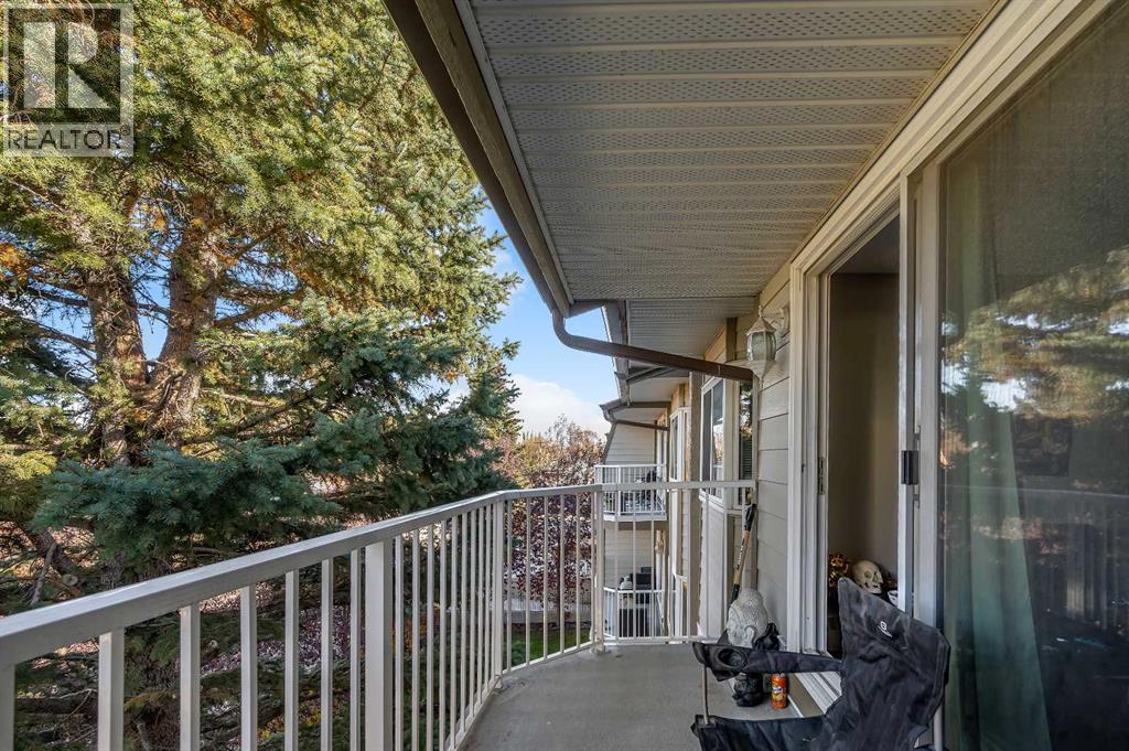 Single Family House for Sale in    Avenue NE Tuxedo Park Calgary 