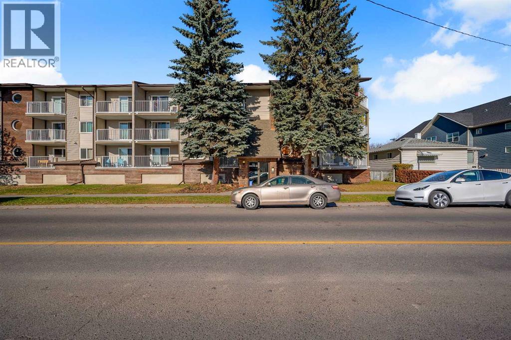 Single Family House for Sale in    Avenue NE Tuxedo Park Calgary 
