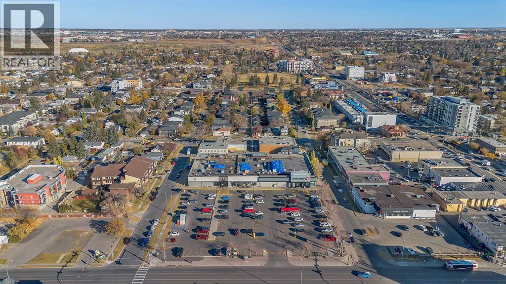 Single Family House for Sale in    Avenue NE Tuxedo Park Calgary 