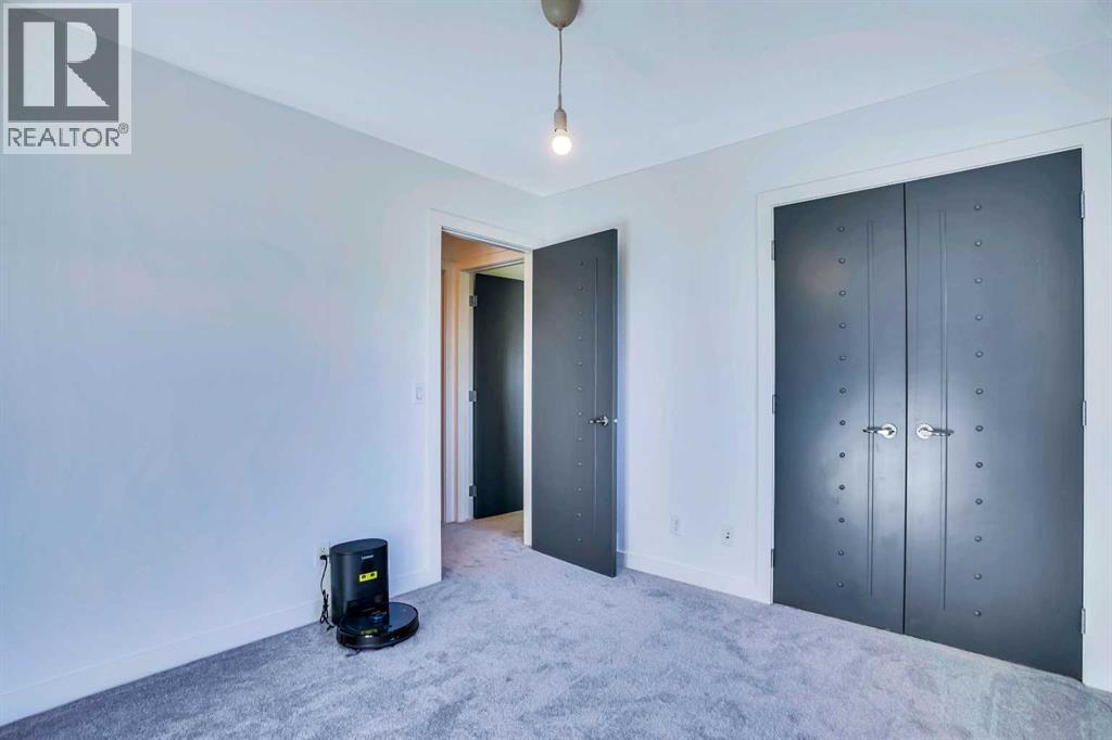 Single Family House for Sale in   Avenue NW Montgomery Calgary 